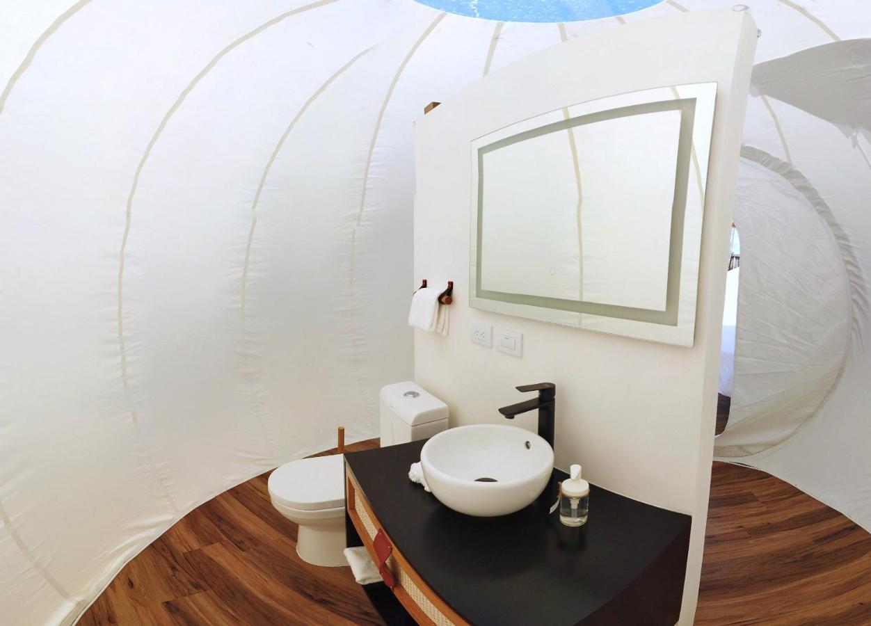 Green Land Bubble Glamping By Mint 카바레테 외부 사진